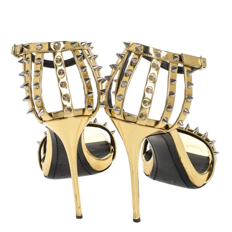 Pre Owned Giuseppe Zanotti Gold Metallic Spike Leather Ankle Strap Sandals Size 39