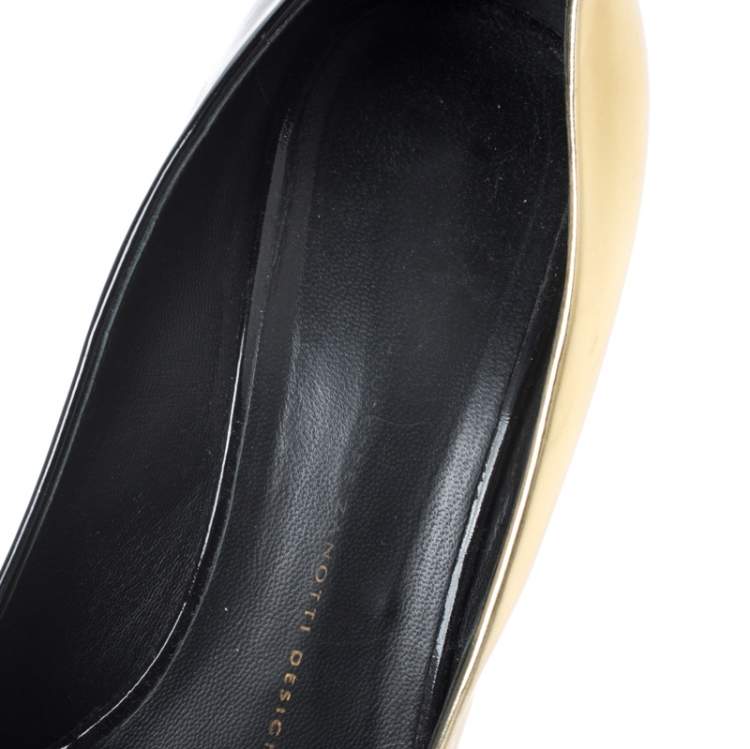 Pre Owned Guiseppe Zannotti Black/Gold Patent Leather Bow Pointed Toe Pumps Size 40