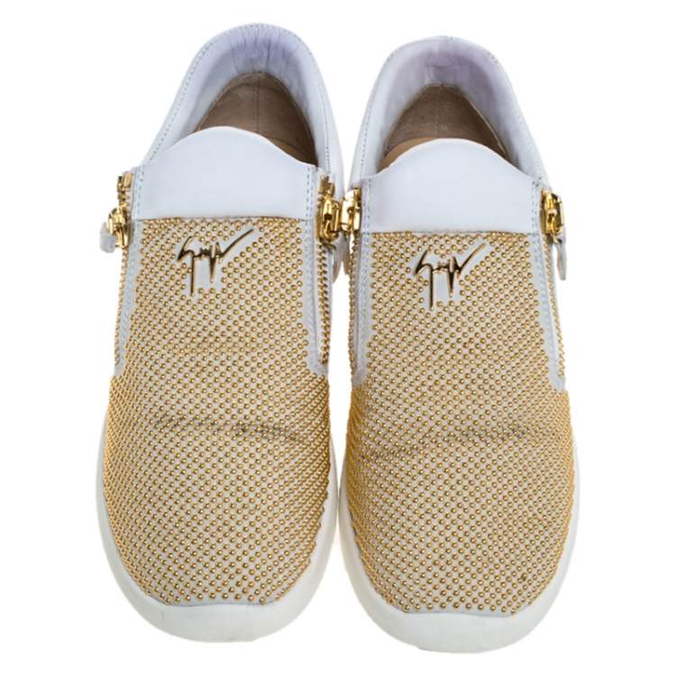 Pre Owned Giuseppe Zanotti White/Gold Studded Leather May London Slip On Sneakers Size 40.5
