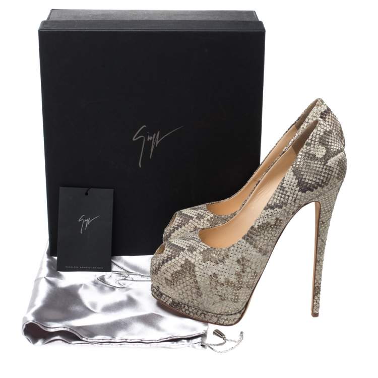 مملوكة مسبقًا Giuseppe Zanotti Mint Green/Black Python Effect Leather Peep Toe Platform Pumps Size 39.5