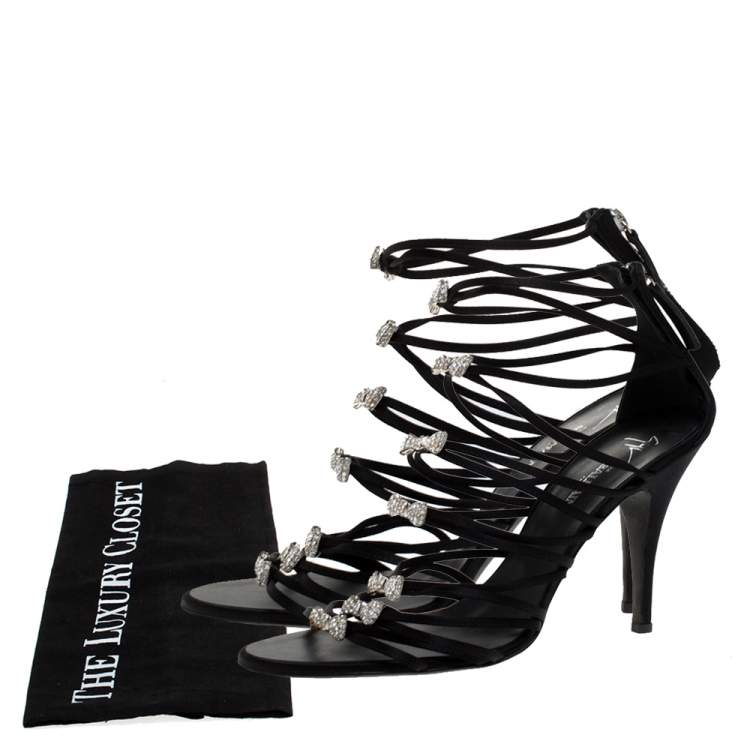مملوكة مسبقًا Guiseppe Zanotti For Balmain Black Satin Strappy Crystal Embellished Bow Sandals Size 39
