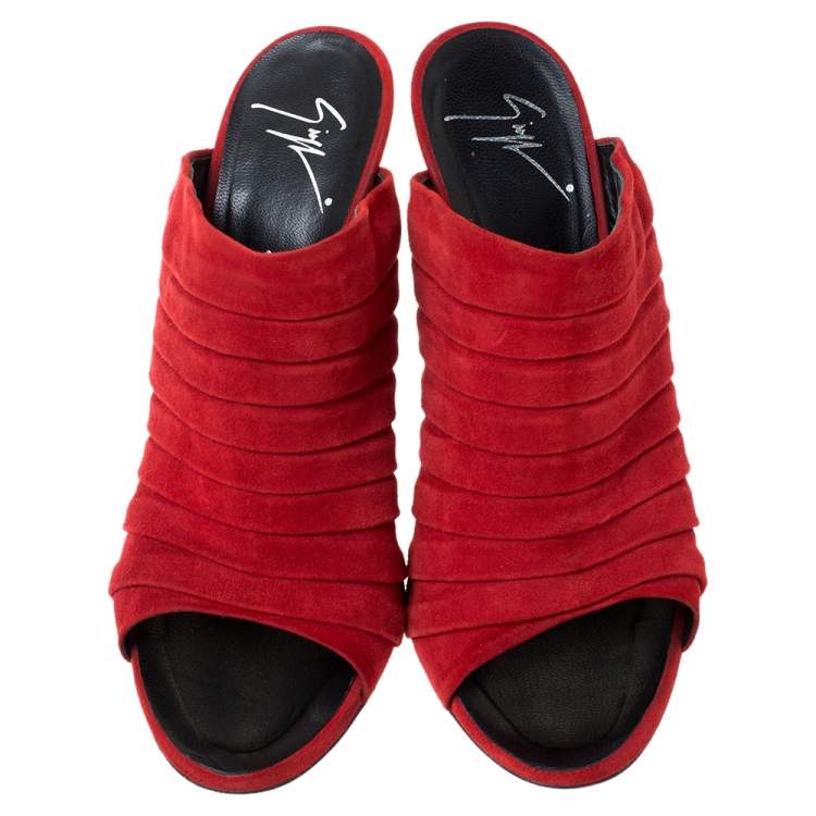 Pre Owned Giuseppe Zanotti Red Pleated Suede Open Toe Mule Sandals Size 39