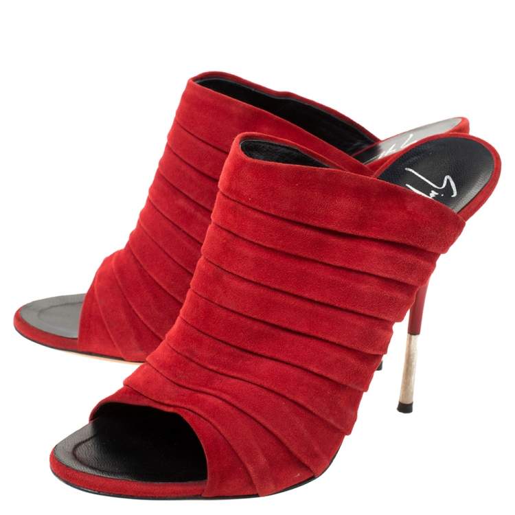 Pre Owned Giuseppe Zanotti Red Pleated Suede Open Toe Mule Sandals Size 39