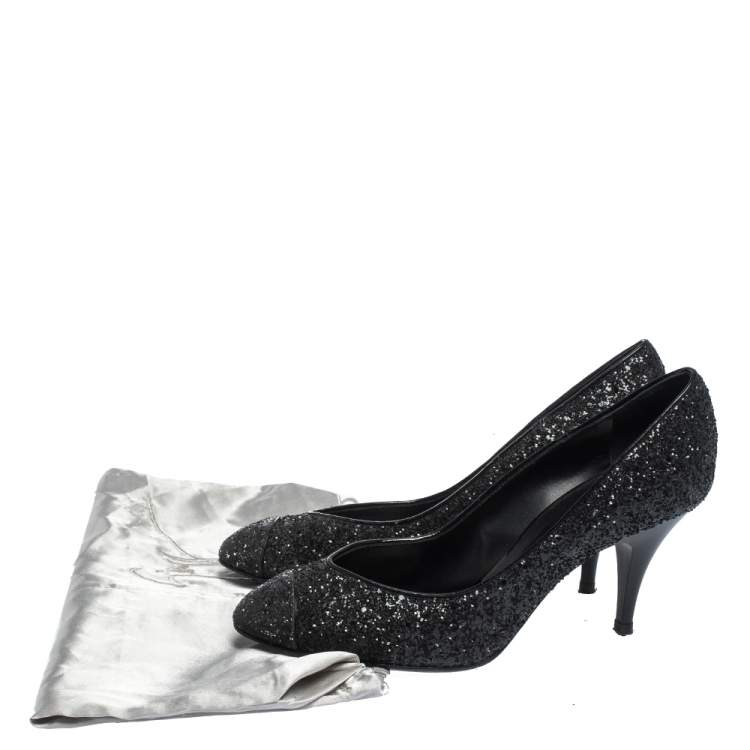 مملوكة مسبقًا Giuseppe Zanotti Black Glitter Olinda V Throat Pumps Size 38.5