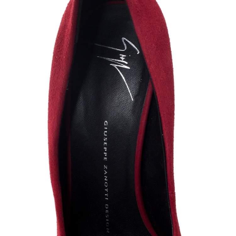 مملوكة مسبقًا Giuseppe Zanotti Red Suede Ankle Strap Platform Pointed Toe Pumps Size 39