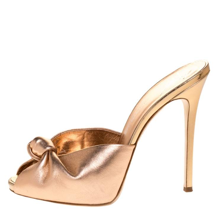 Pre Owned Giuseppe Zanotti Metallic Rose Gold Leather Knot Detail Slide Sandals Size 38.5