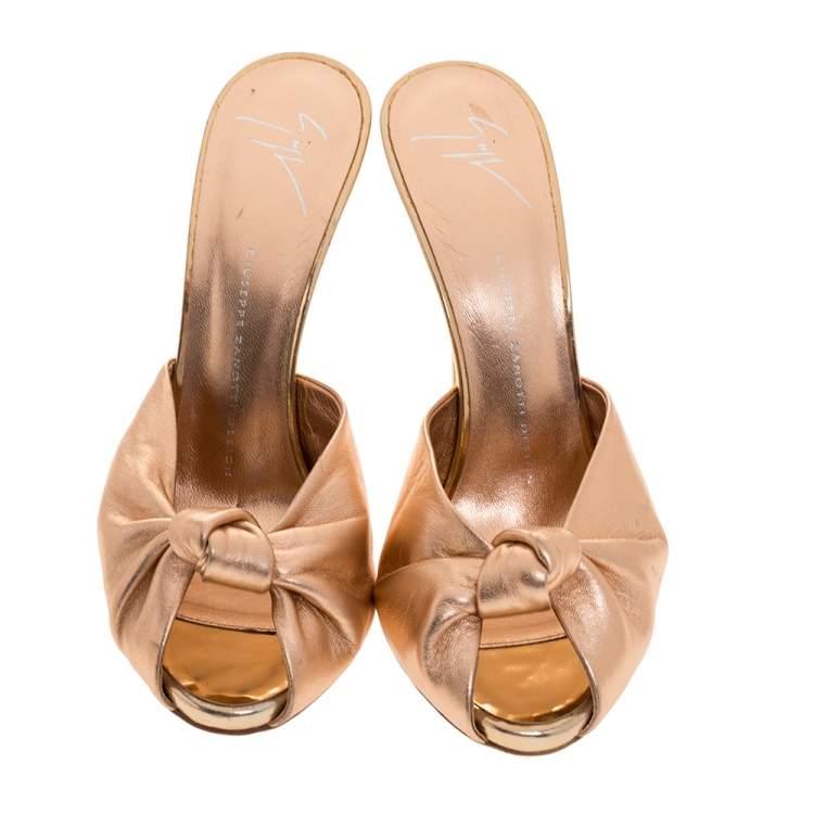 Pre Owned Giuseppe Zanotti Metallic Rose Gold Leather Knot Detail Slide Sandals Size 38.5