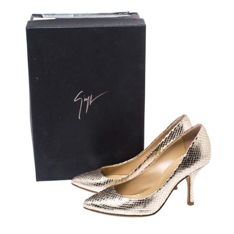 Pre Owned Giuseppe Zanotti Metallic Gold Snakeskin Embossed Leather Lucrezia Pointed Toe Pumps Size 35