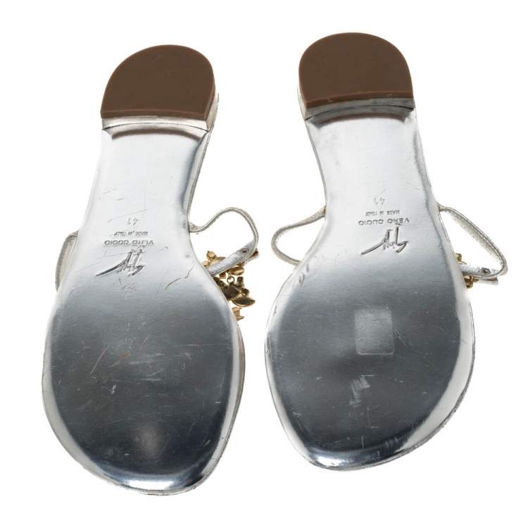 Pre Owned Giuseppe Zanotti Silver Leather Crystal Embellished Thong Flats Size 41