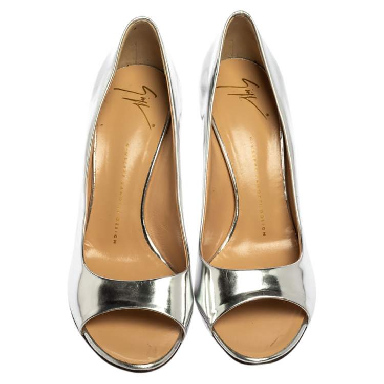 Pre Owned Giuseppe Zanotti Metallic Silver Leather Embellished Heel Open Toe Pumps Size 39
