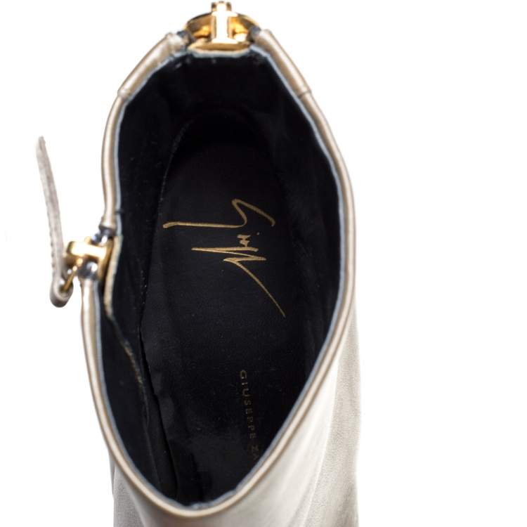 Pre Owned Giuseppe Zanotti Olive Green Leather  Pointed Toe Ankle Booties Size 38