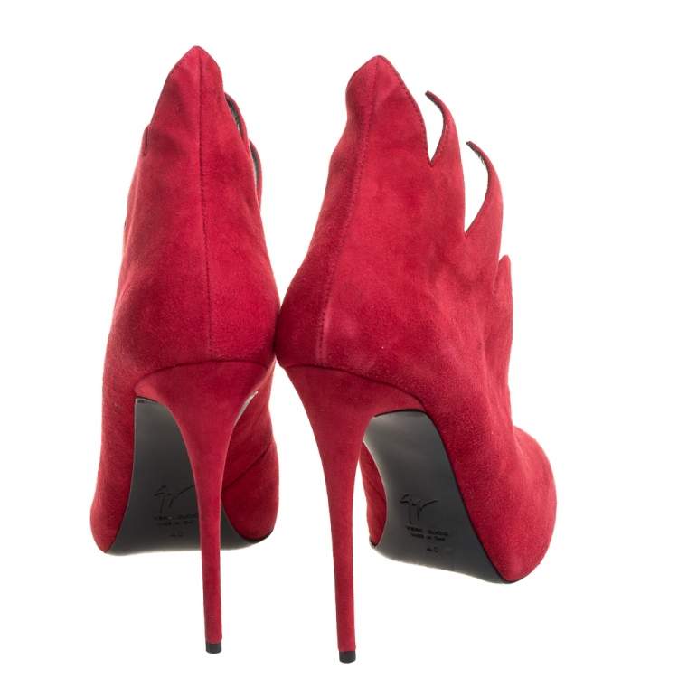 Pre Owned Giuseppe Zanotti Red Suede Leather V Neck Pointed Toe Pumps Size 40