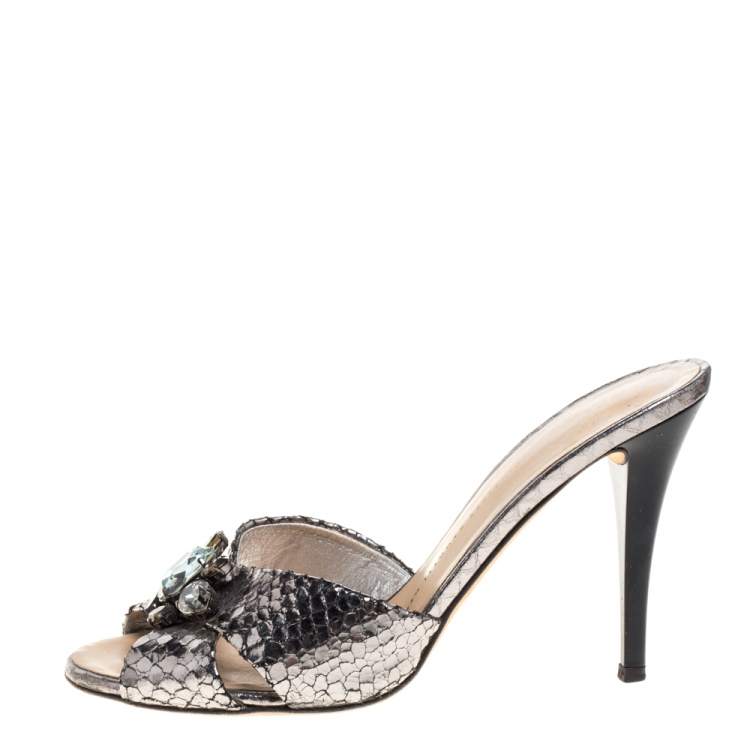 Pre Owned Giuseppe Zanotti Metallic Grey Crackled Leather Crystal Embellished Slide Sandals Size 38.5