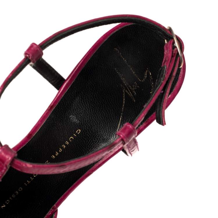 Pre Owned Giuseppe Zanotti Fuchsia Ostrich Embossed Leather  Peep Toe Platform Sandals 37