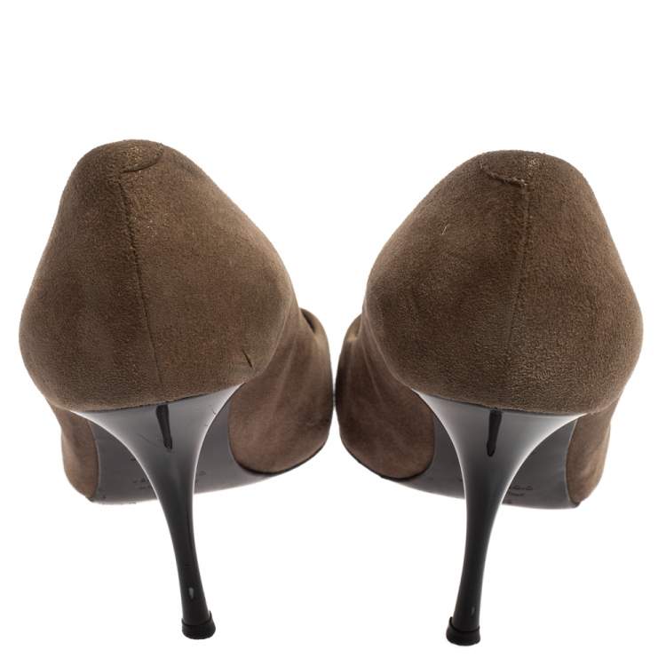 Pre Owned Giuseppe Zanotti Metallic Grey Suede Muffa Crystal Embellished Cap Toe Pumps Size 38.5