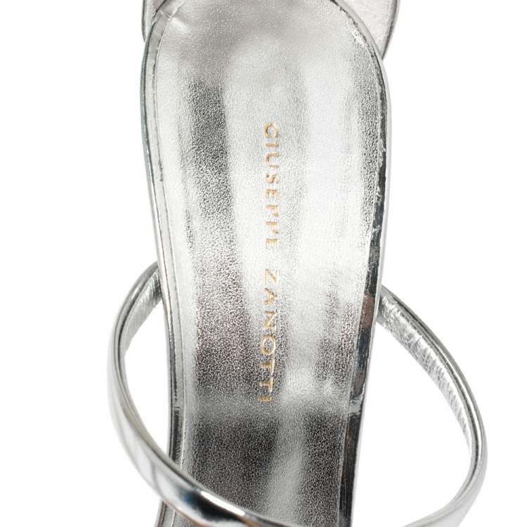 Pre Owned Giuseppe Zanotti Silver Patent Leather Harmony  Sandals Size 39