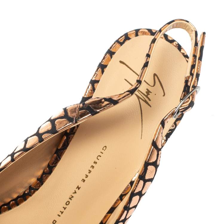 Pre Owned Giuseppe Zanotti Rose Gold/Black Python Embossed Patent Leather and Suede Sharon Platform Pumps Size 39