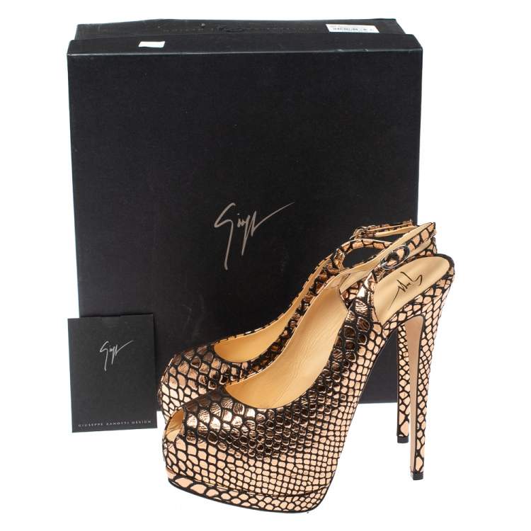 Pre Owned Giuseppe Zanotti Rose Gold/Black Python Embossed Patent Leather and Suede Sharon Platform Pumps Size 39