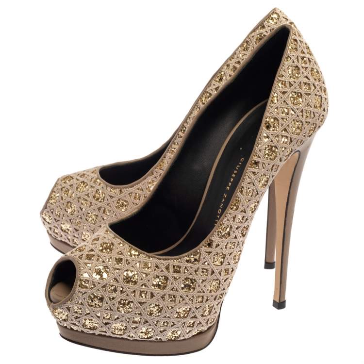 مملوكة مسبقًا Giuseppe Zanotti Grey Glitter And Fabric Platform Peep Toe Pumps Size 39