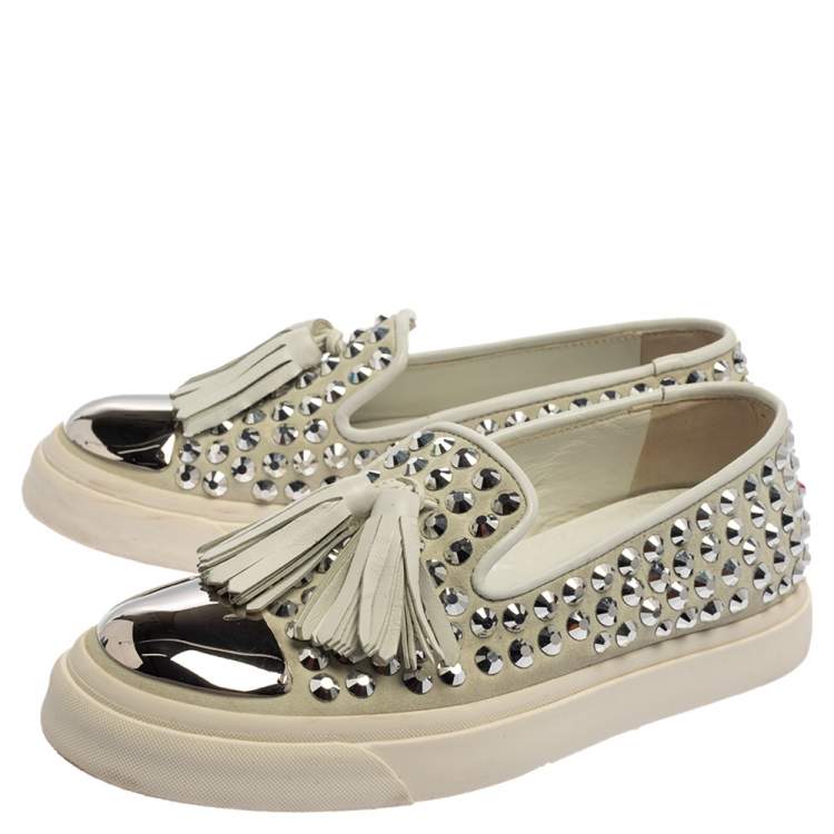مملوكة مسبقًا Giuseppe Zanotti Light Grey Suede Crystal Studded Tassel Sneakers Size 37
