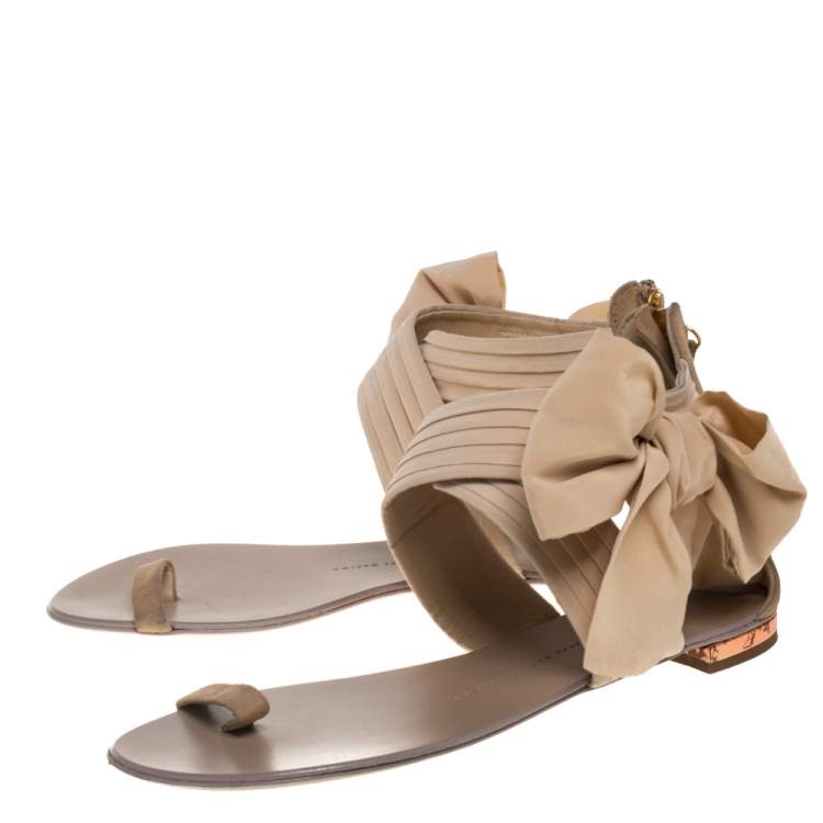 Pre Owned Giuseppe Zanotti Beige Fabric And Suede Flat Sandals Size 39
