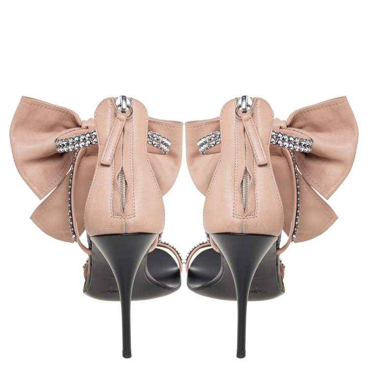 Pre Owned Giuseppe Zanotti Beige Leather Crystal Embellished Bow Detail Sandals Size 37.5