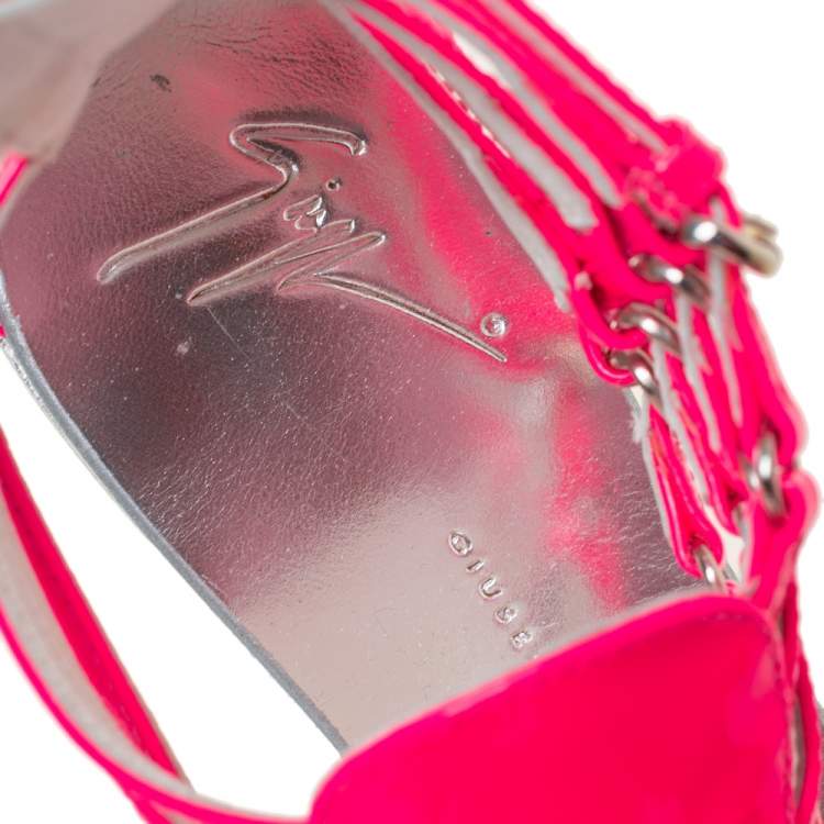 Pre Owned Giuseppe Zanotti Pink Patent Leather  T-strap Flat Sandals Size 36