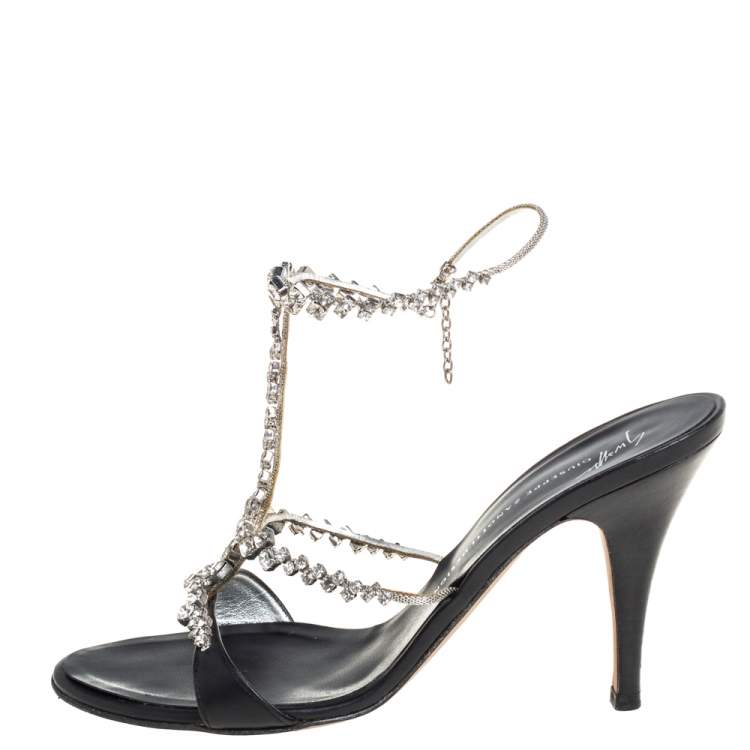 Pre Owned Giuseppe Zanotti Black Leather Crystal Embellished T Strap Sandals Size 38.5