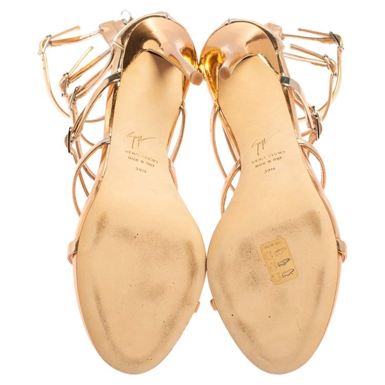 Pre Owned Giuseppe Zanotti Peach Patent Leather Alien Siutta Sandals Size 39.5 