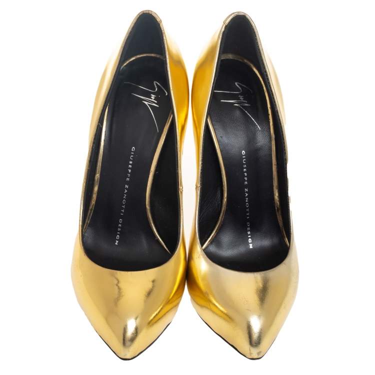 Pre Owned Giuseppe Zanotti Gold Leather Pumps Size 36