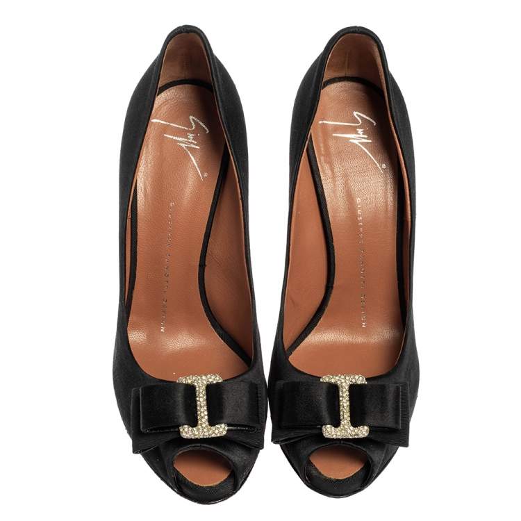 Pre Owned Giuseppe Zanotti Black Satin Bow Embellished Peep Toe Pumps Size 38.5