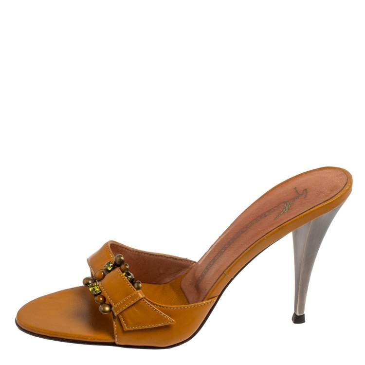 Pre Owned Giuseppe Zanotti Yellow  Leather Buckle Embellishment Sandals Size 36
