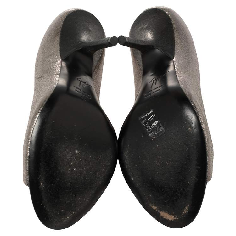 Pre Owned Giuseppe Zanotti Silver Crackle Leather Peep Toe Pumps Size 40