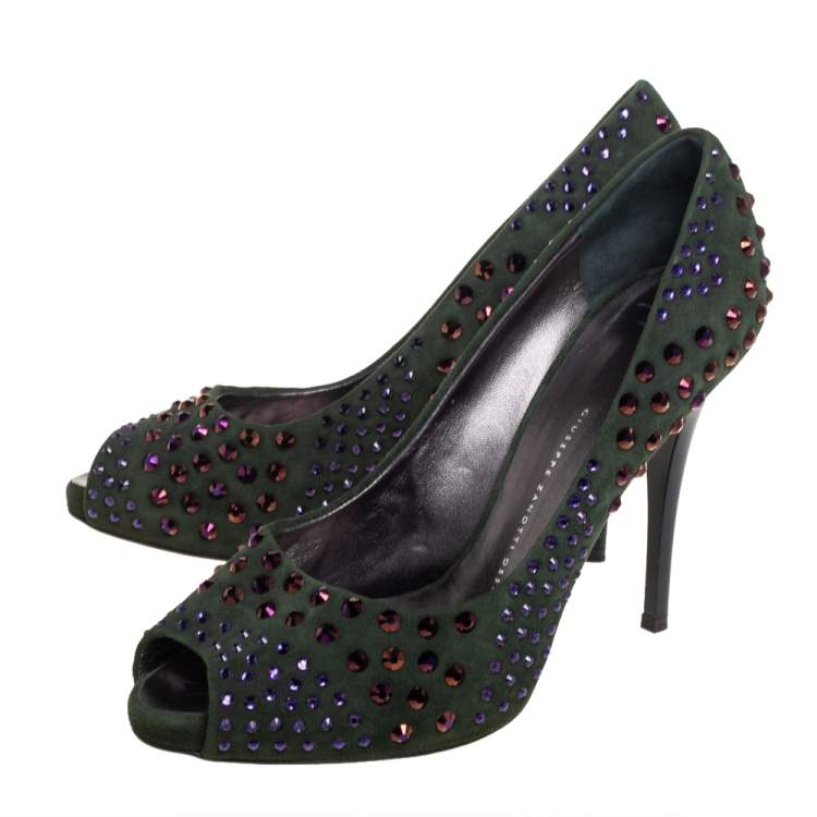 مملوكة مسبقًا Giuseppe Zanotti Green Suede Crystal Embellished Peep Toe Pumps Size 39.5
