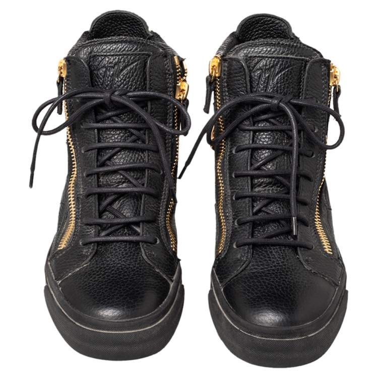 Pre Owned Giuseppe Zanotti Black Leather Chain Embellished Low Top Sneakers Size 38