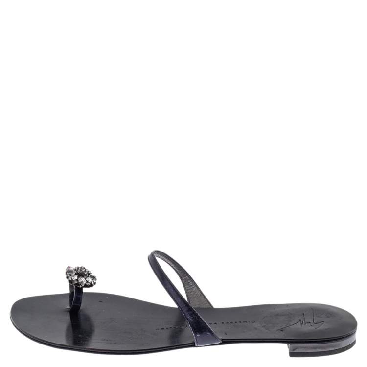 Pre Owned Giuseppe Zanotti Black Leather Crystal Embellished Toe Ring Flats Size 38