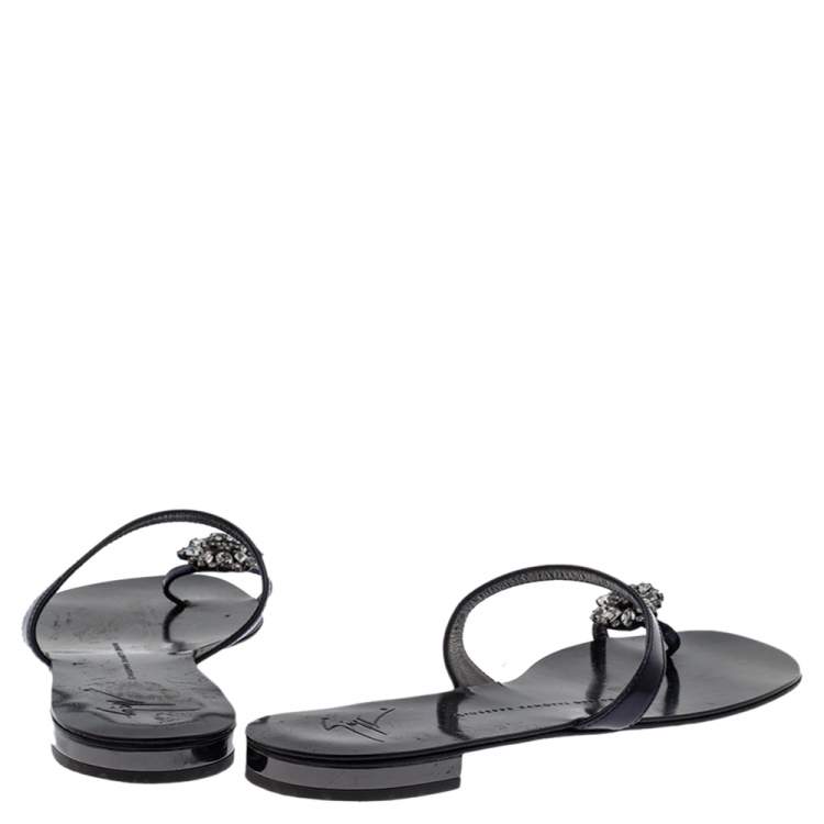 Pre Owned Giuseppe Zanotti Black Leather Crystal Embellished Toe Ring Flats Size 38