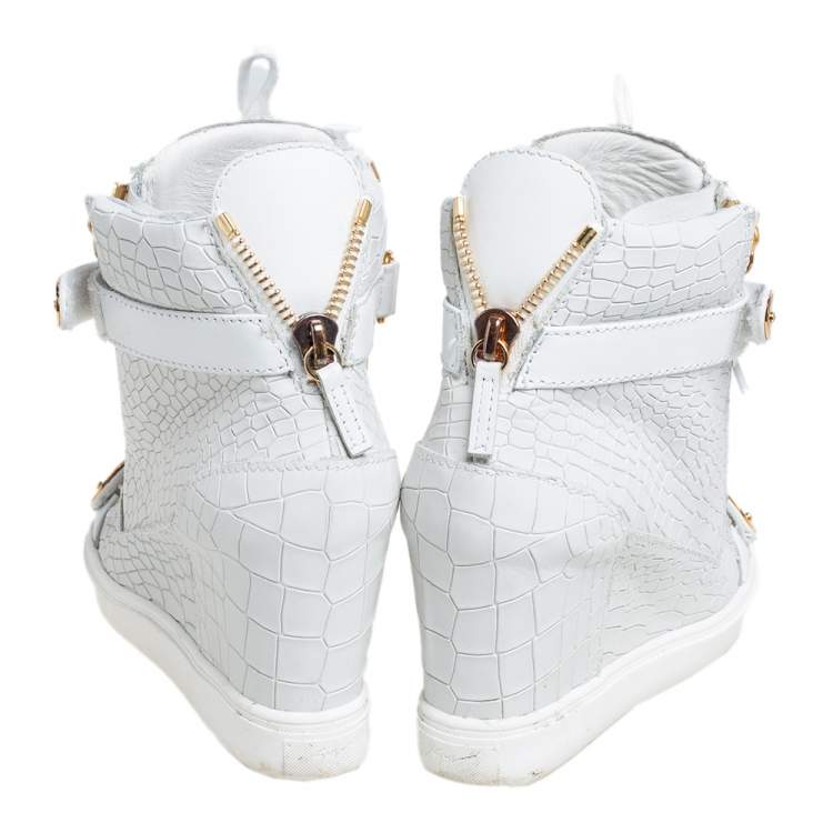 مملوكة مسبقًا Giuseppe Zanotti White Croc Embossed Leather Lorenz Wedge High Top Sneakers Size 39