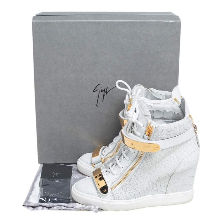 مملوكة مسبقًا Giuseppe Zanotti White Croc Embossed Leather Lorenz Wedge High Top Sneakers Size 39