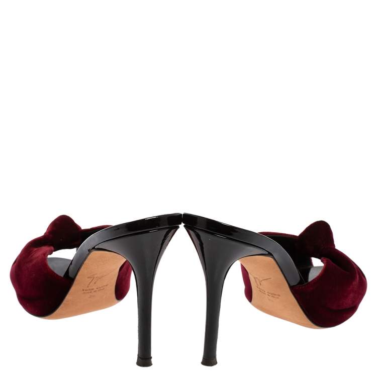 Pre Owned Giuseppe Zanotti Burgundy Velvet Knot Slide Sandals Size 36