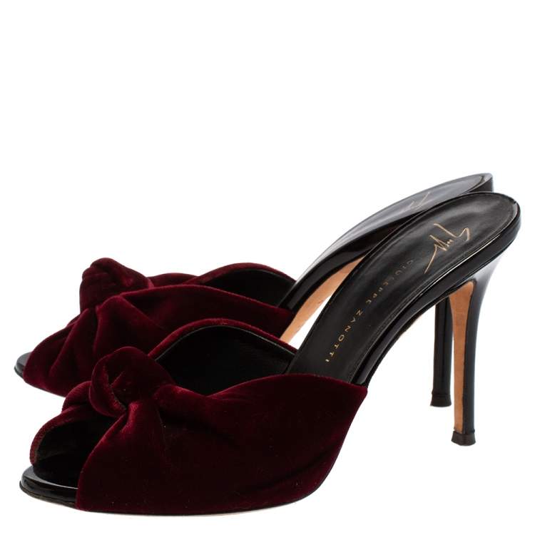 Pre Owned Giuseppe Zanotti Burgundy Velvet Knot Slide Sandals Size 36