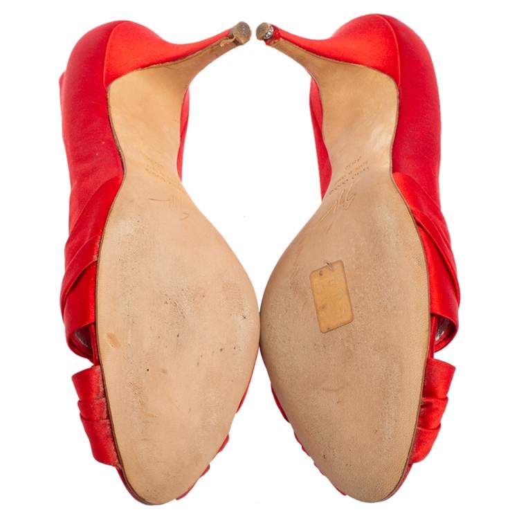 Pre Owned Giuseppe Zanotti Red Satin Criss Cross Peep Toe Pumps Size 38.5