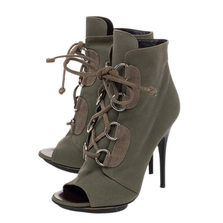 مملوكة مسبقًا Giuseppe Zanotti Green Canvas And Suede Lace Up Peep Toe Booties Size 38.5