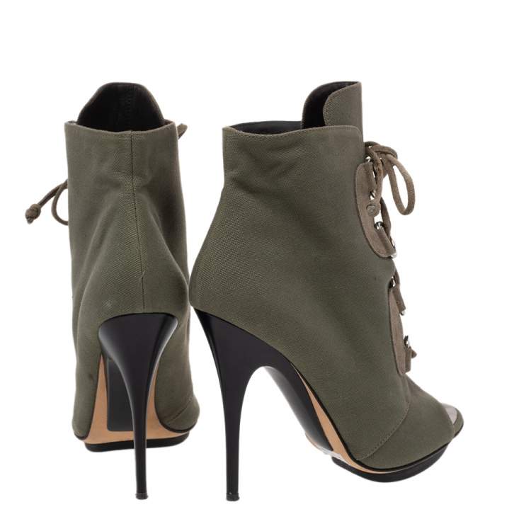 مملوكة مسبقًا Giuseppe Zanotti Green Canvas And Suede Lace Up Peep Toe Booties Size 38.5