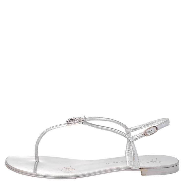 Pre Owned Giuseppe Zanotti Silver Leather Crystal Embellished Thong Flats Size 38.5