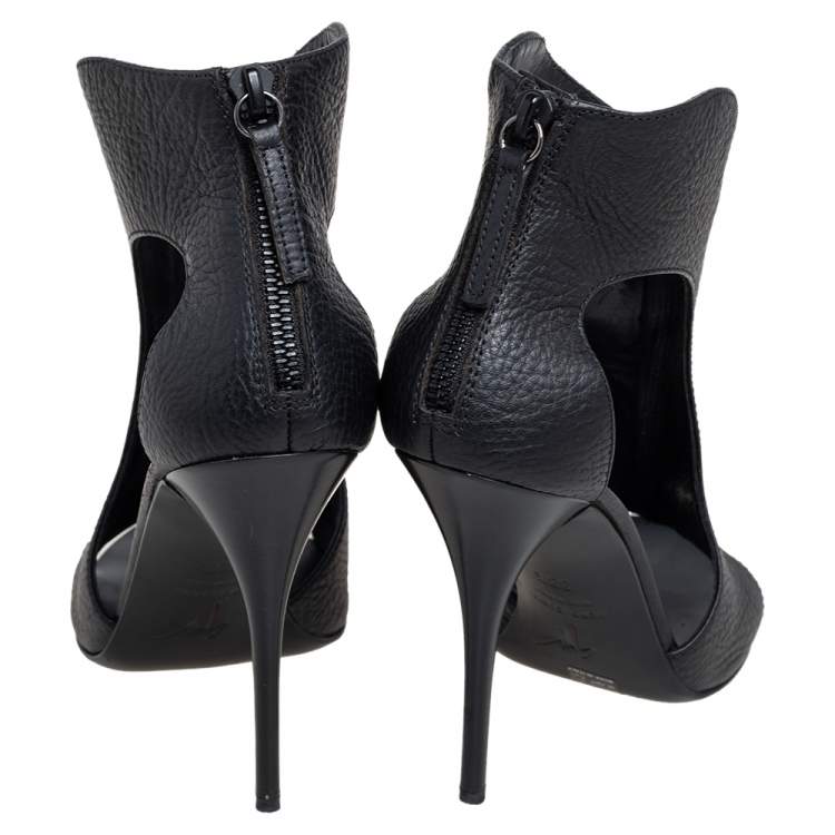 Pre Owned Giuseppe Zanotti Black Grained Leather Cut Out Peep Toe Booties Size 38.5