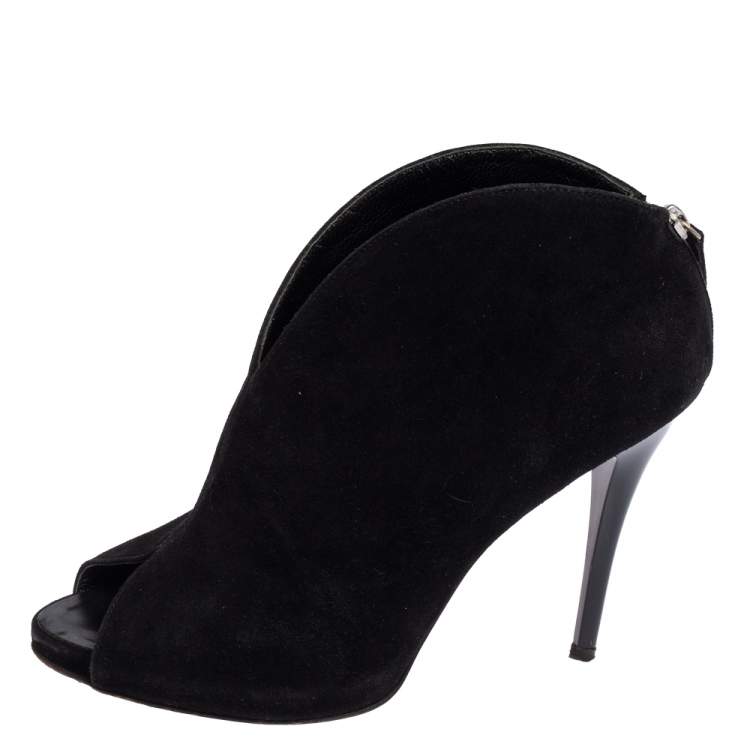 Pre Owned Guiseppe Zanotti Black Suede V Cut Ankle Booties Size 41