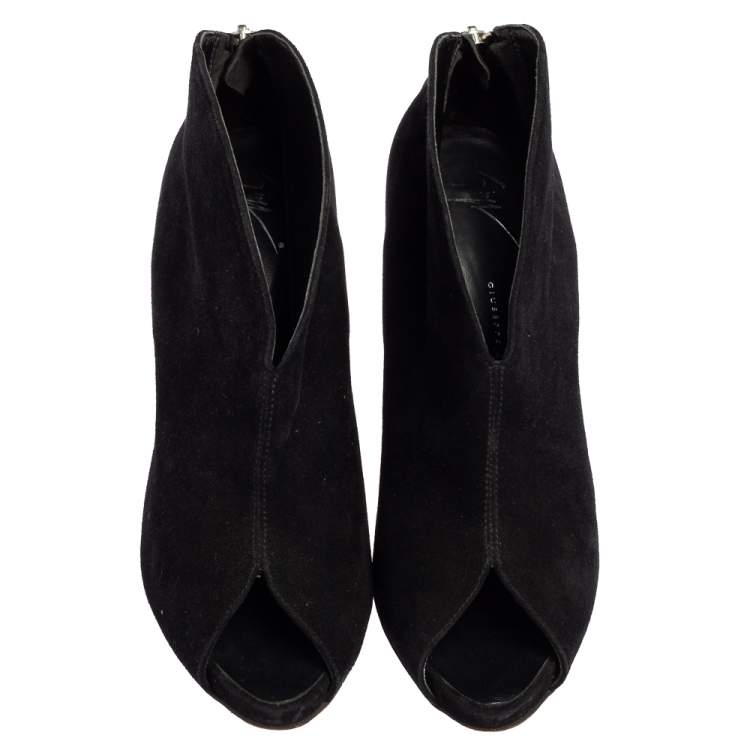 Pre Owned Guiseppe Zanotti Black Suede V Cut Ankle Booties Size 41