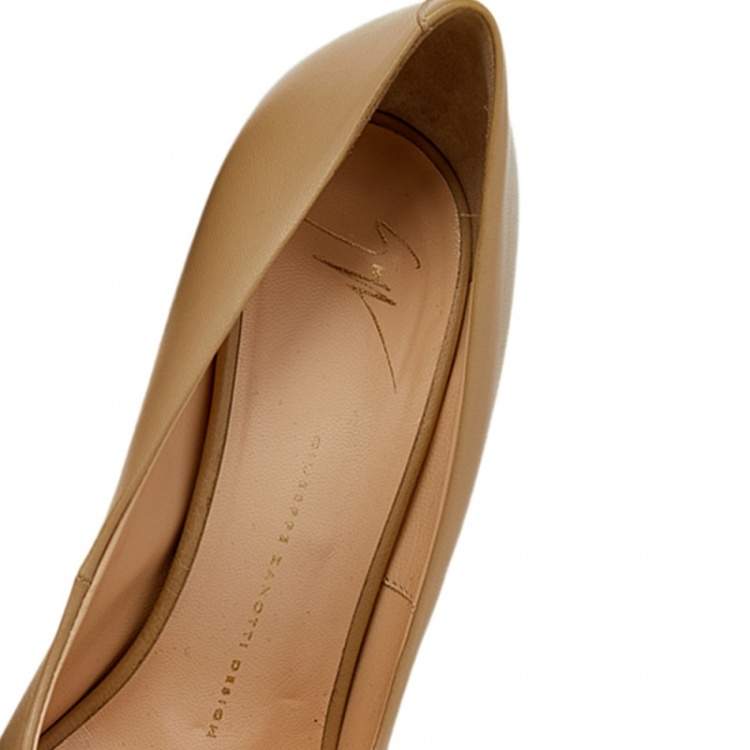 Pre Owned Giuseppe Zanotti Beige Leather Metal Trim Peep Toe Pumps Size 39.5