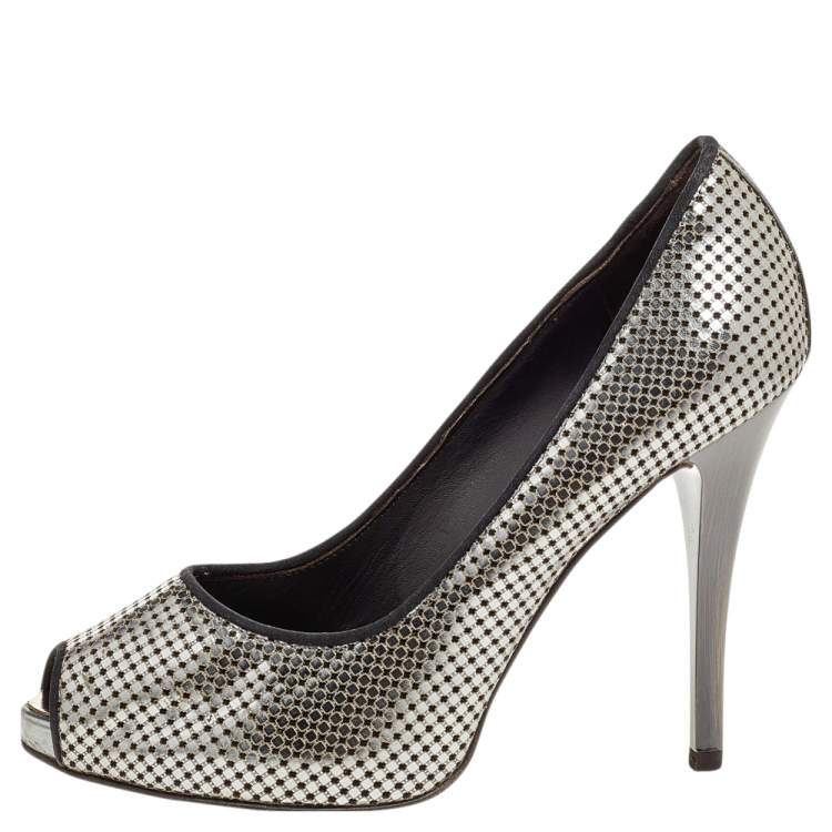 Pre Owned Giuseppe Zanotti Silver Leather Pumps Size 36.5
